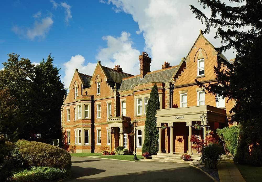 Delta Hotels By Marriott Preston Exteriör bild
